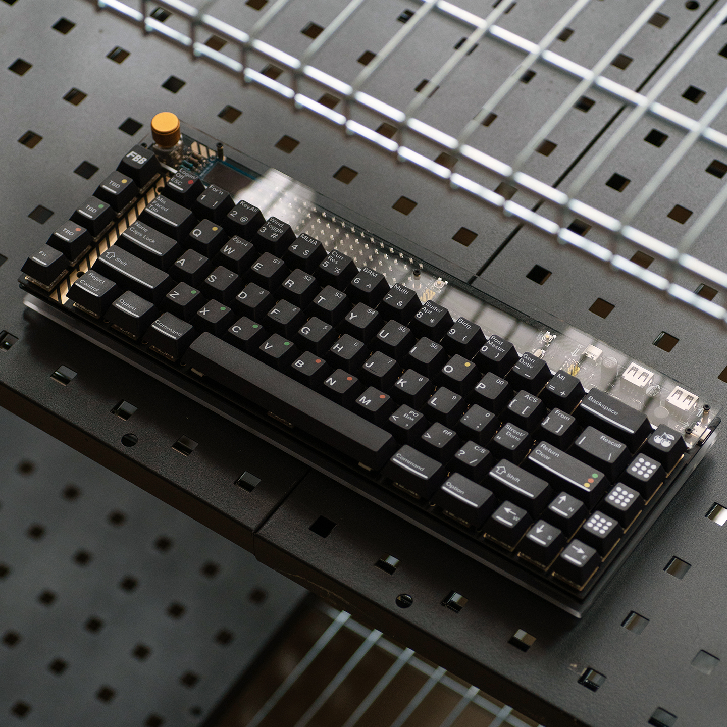 FBB Keycaps SBK Ultra Black PB - đánh giá và giá Retro Gaming Keycaps
